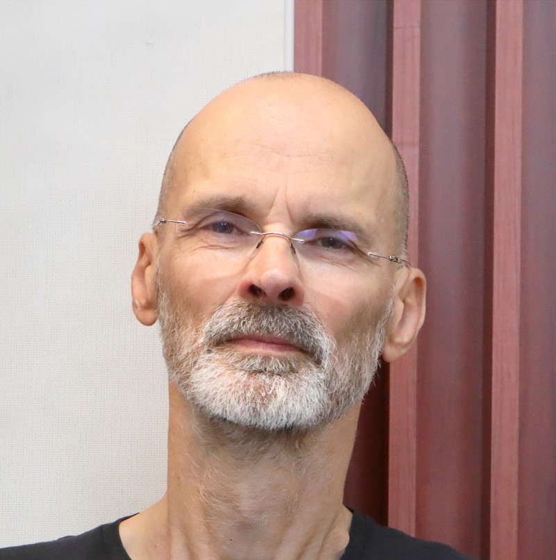 Ortodox vagy nyugati – ez a kérdés, válasszatok! Bérczes Tibor mai beszélgetőpartnere: Fleck Zoltán